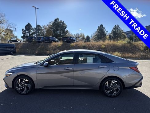 Used 2024 Hyundai Elantra Limited image 5