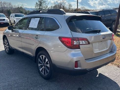 Used 2015 Subaru Outback 3.6R Limited image 8