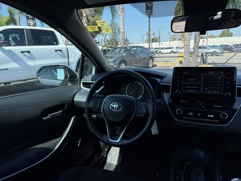 Used 2020 Toyota Corolla SE w/ Carpet Mat Package (TMS) FWD image 17