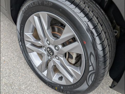 Used 2021 Kia Seltos S AWD/4WD image 21