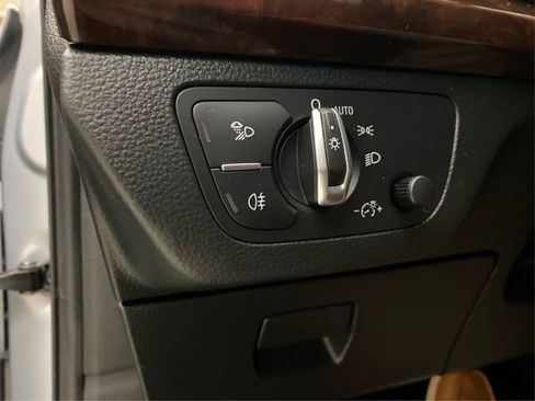 Used 2019 Audi Q5 2.0T Premium w/ Convenience Package image 23