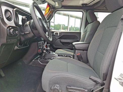 Certified 2025 Jeep Wrangler Unlimited Sport AWD/4WD image 13