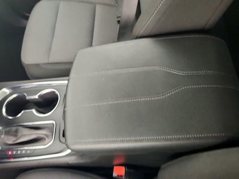 Certified 2023 Chevrolet Traverse LT FWD image 19
