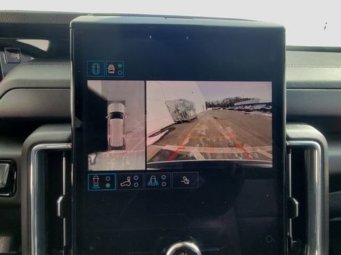 Used 2025 GMC Yukon Denali image 15