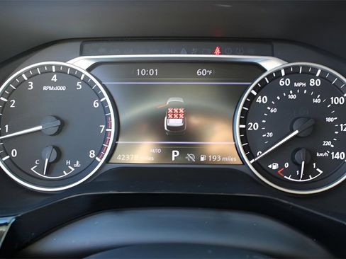 Used 2022 Nissan Pathfinder SL w/ SL Black Package image 11