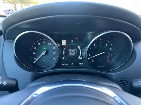 Used 2017 Jaguar F-PACE R-Sport image 38