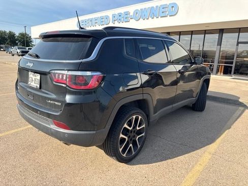 Used 2018 Jeep Compass Limited w/ Navigation Group AWD/4WD image 3