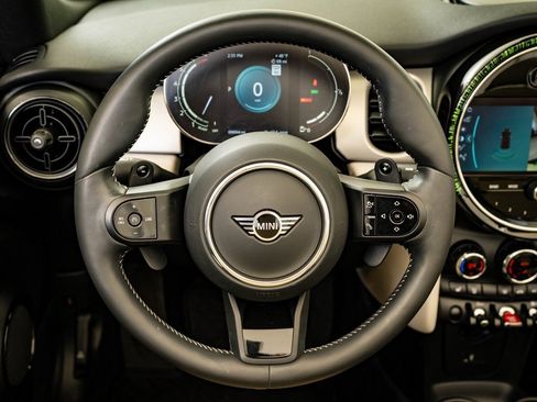 Used 2023 MINI Cooper S w/ Signature Upholstery Package image 40