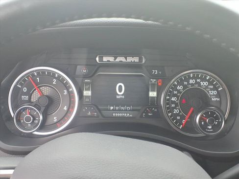 Used 2024 RAM 2500 Laramie AWD/4WD image 13
