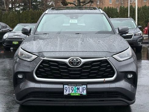 Used 2020 Toyota Highlander XLE image 8