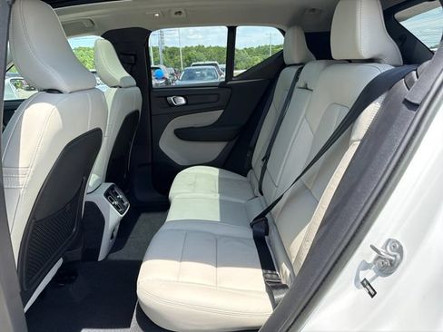 Used 2023 Volvo XC40 B5 Plus w/ Protection Package Premier AWD/4WD image 33