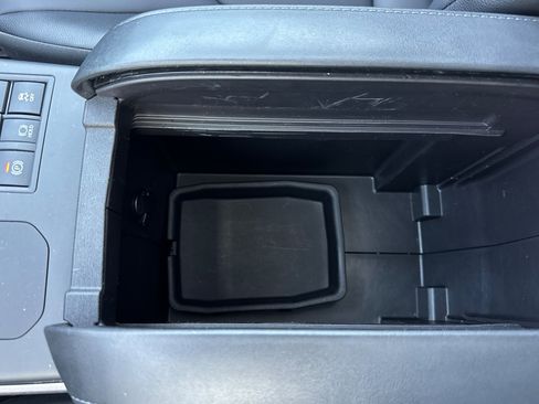 Certified 2025 Toyota Highlander XLE image 33