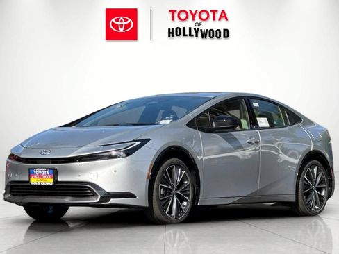 New 2027 Toyota Prius XLE FWD image 7