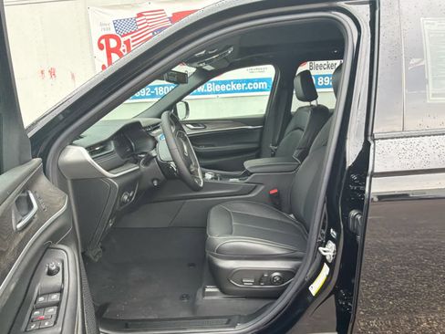 New 2026 Jeep Grand Cherokee Limited image 16