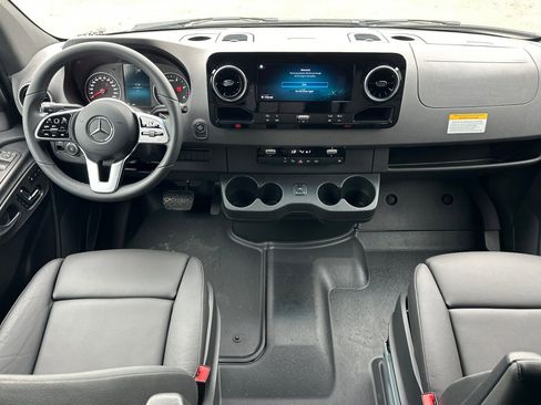 New 2024 Mercedes-Benz Sprinter 2500 image 13