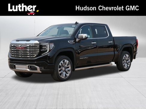 New 2026 GMC Sierra 1500 Denali w/ Denali Reserve Package AWD/4WD image 1