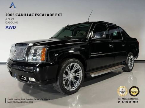 Used 2005 Cadillac Escalade EXT AWD/4WD image 1