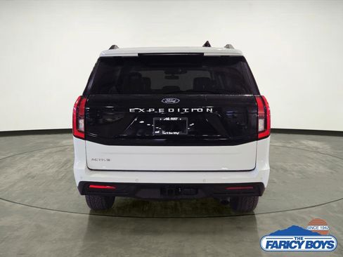 Used 2025 Ford Expedition Active image 4