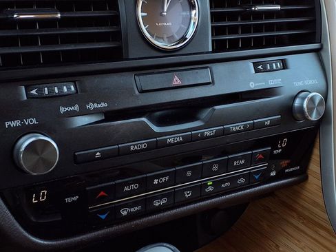 Used 2019 Lexus RX 350L FWD image 9