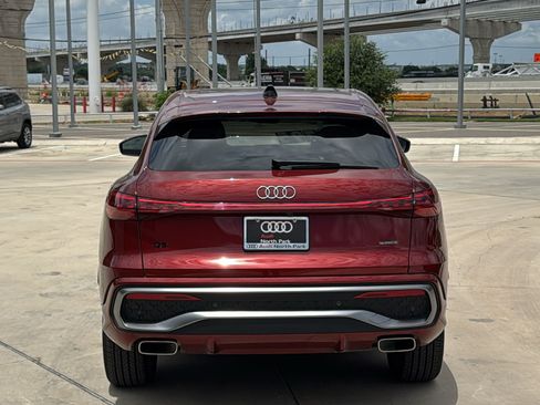 Used 2025 Audi Q5 Premium w/ Convenience Package AWD/4WD image 6