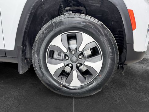 Used 2022 Jeep Grand Cherokee Limited 4xe w/ MOPAR Finishing Package AWD/4WD image 32