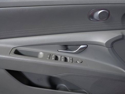 Used 2023 Hyundai Elantra SEL w/ Cargo Package image 6