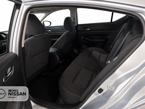 Used 2020 Nissan Altima 2.5 S FWD image 9