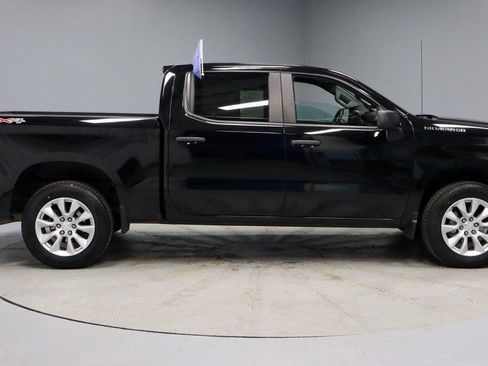 Used 2022 Chevrolet Silverado 1500 Custom image 5