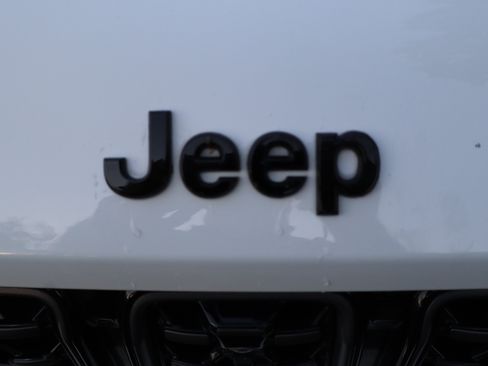 Used 2023 Jeep Grand Cherokee L Summit w/ High Altitude Package AWD/4WD image 53