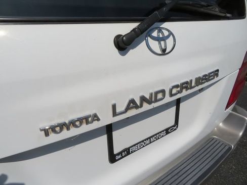 Used 2000 Toyota Land Cruiser AWD/4WD image 19