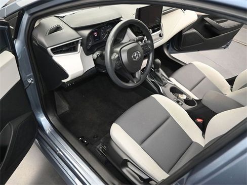 Used 2024 Toyota Corolla LE image 7