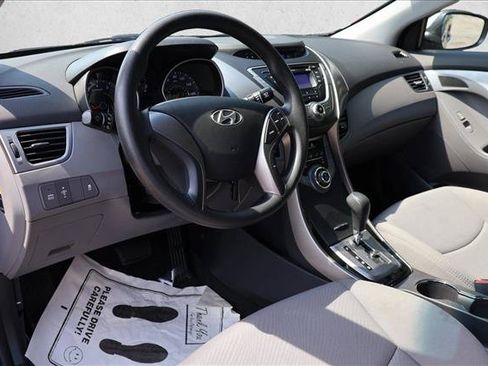 Used 2013 Hyundai Elantra GLS FWD image 10
