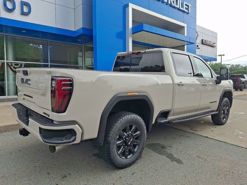 New 2026 GMC Sierra 2500 AT4 w/ AT4 Premium Plus Package AWD/4WD image 6