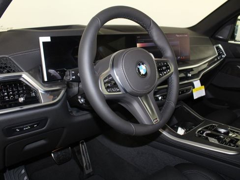 New 2026 BMW X5 xDrive40i w/ M Sport Package image 4