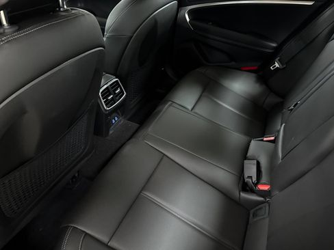 New 2026 Genesis G70 2.5T RWD image 12