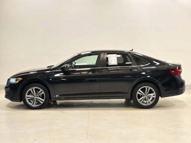 Used 2023 Volkswagen Jetta SE FWD image 31