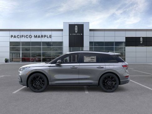 New 2026 Lincoln Corsair Premiere image 3