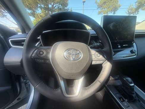 Used 2026 Toyota Corolla Cross XLE FWD image 20