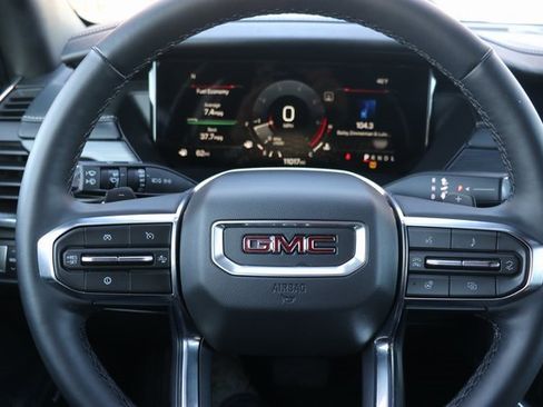 Used 2025 GMC Acadia Elevation image 21