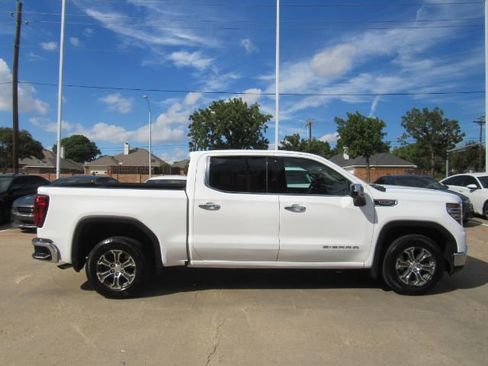 Used 2025 GMC Sierra 1500 SLT image 5