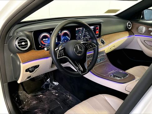 Used 2023 Mercedes-Benz E 350 4MATIC Sedan image 18