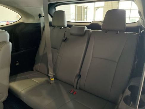 Used 2021 Toyota Highlander Limited AWD/4WD image 16
