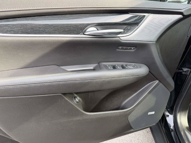 Certified 2024 Cadillac XT5 Premium Luxury AWD/4WD image 15