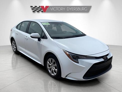 Used 2026 Toyota Corolla LE FWD image 2
