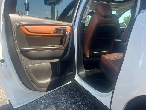 Used 2017 Chevrolet Traverse Premier AWD/4WD image 32