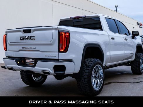 Used 2025 GMC Sierra 1500 Denali Ultimate image 9