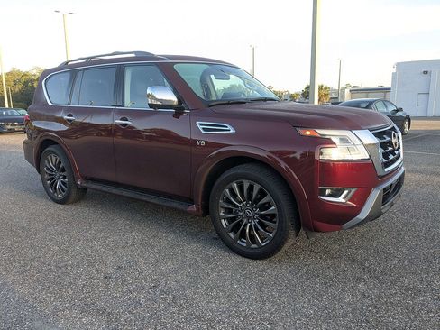 Used 2022 Nissan Armada Platinum w/ Captain's Chairs Package RWD image 2