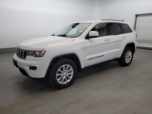 Used 2022 Jeep Grand Cherokee Laredo E w/ Security & Convenience Group image 2