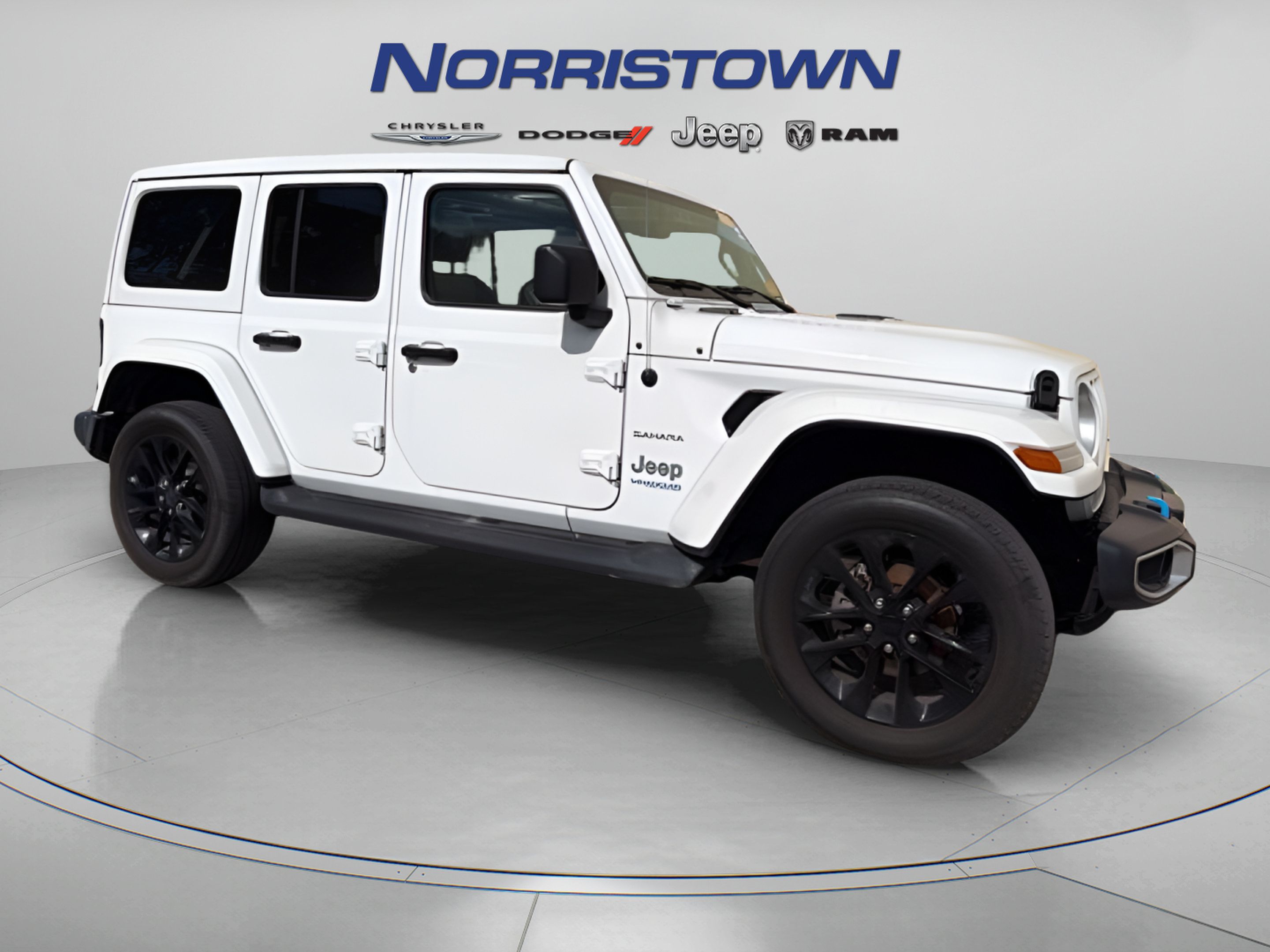 Used 2022 Jeep Wrangler Unlimited Sahara w/ Cold Weather Group AWD/4WD image 8
