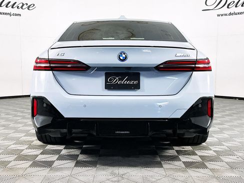 Used 2024 BMW i5 M60 w/ Premium Package image 5